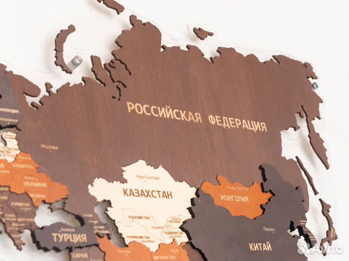 Деревянная карта мира