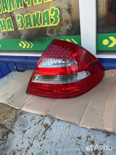 Фонарь задний правый Мерседес бенз е211 w211