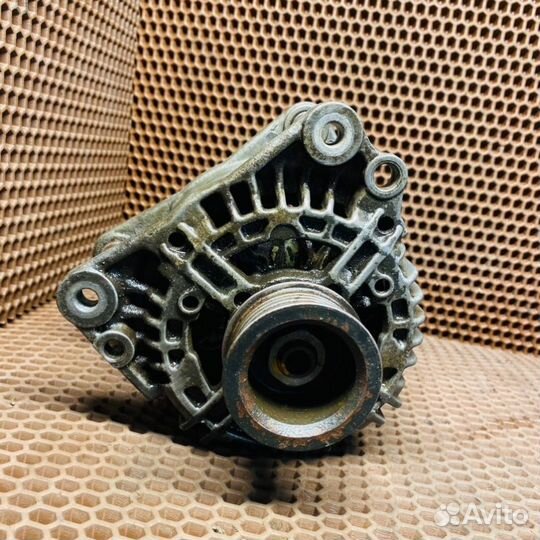 Генератор Skoda Octavia A4 2010