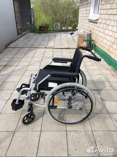 Инвалидная коляска