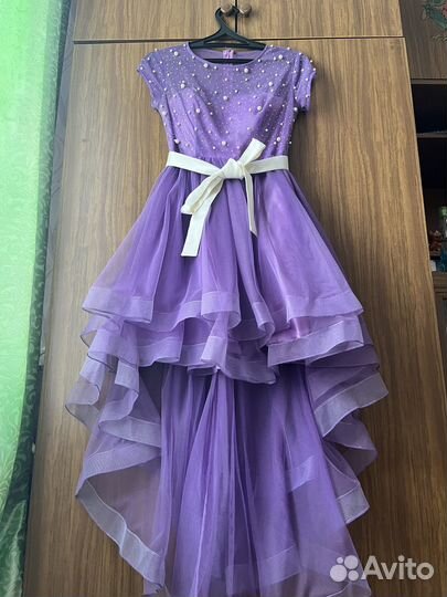 Нарядное платье 40-42 р
