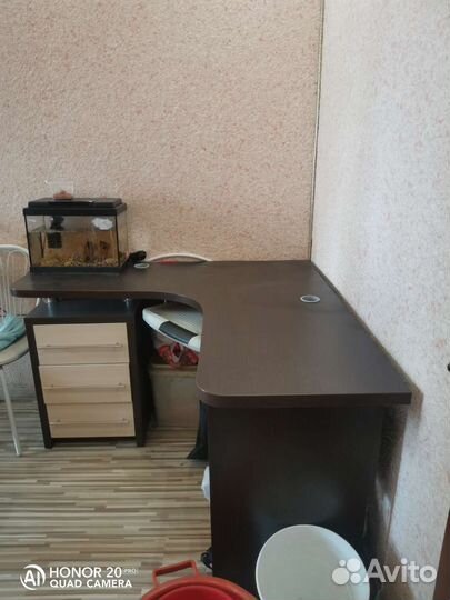 Компьютерный стол