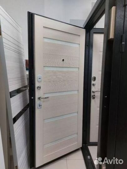 Входная дверь металлическая