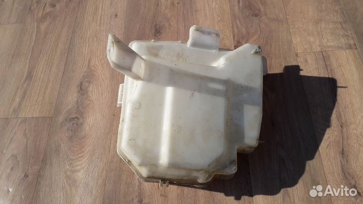 Бачок омывателя №95 mitsubishi Outlander 3 2015