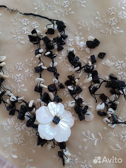 Бусы из натуральных камней