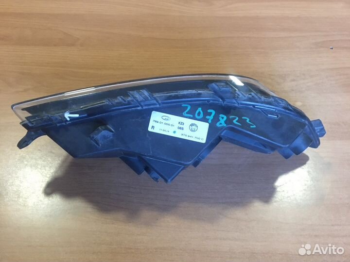 Фара противотуманная правая Skoda Superb / Rapid