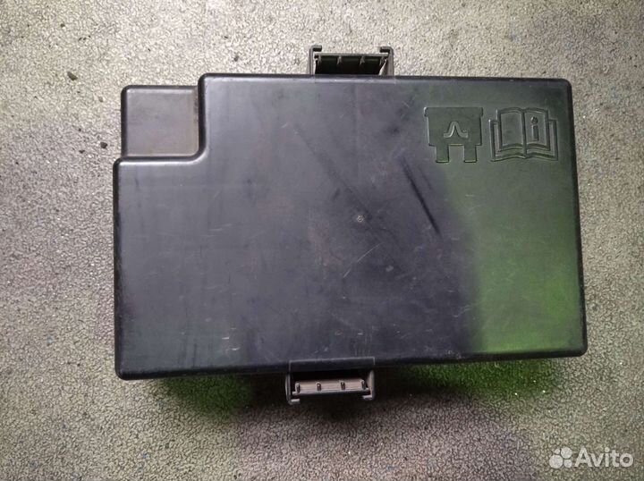 Крышка блока предохранителей Форд Транзит