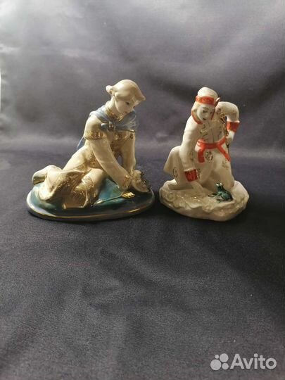 Фарфоровые статуэтки Иван царевич