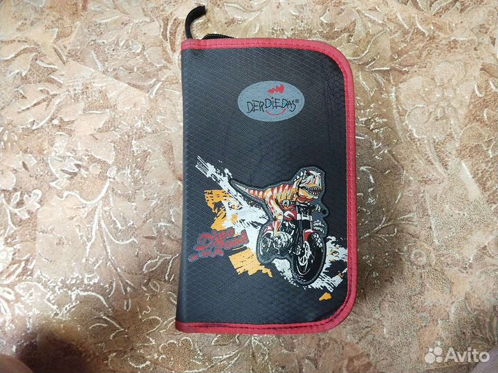 Школьный рюкзак Derdiedas