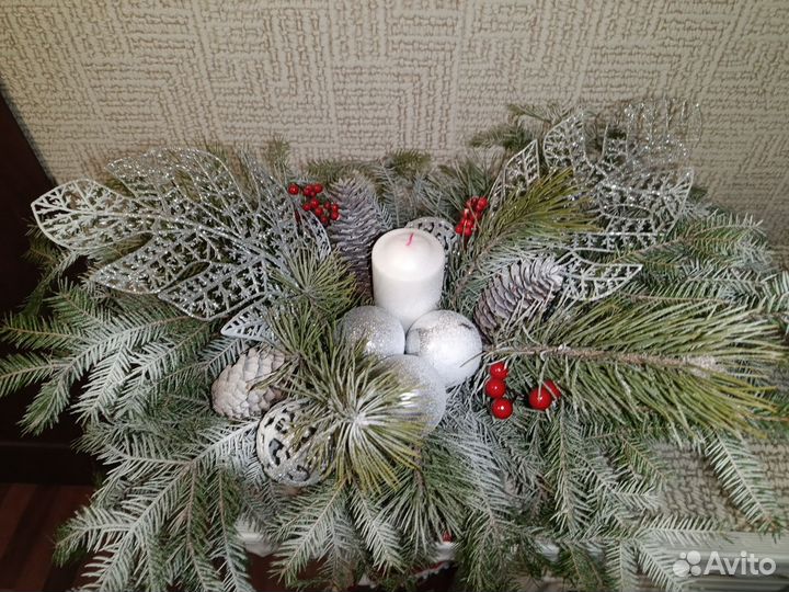 Новогодния композиция на стол. Из живой хвои