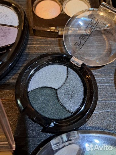 Тени для век