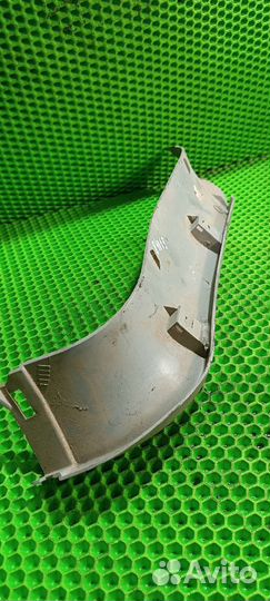 Обшивка крышки багажника правая Opel Zafira