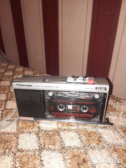 Кассетный магнитофон toshiba
