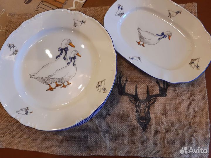 Чайник заварочный,сахарница,тарелки Чехия