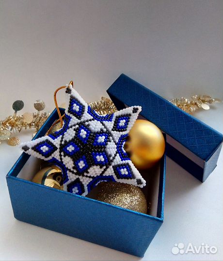 Ёлочная игрушка звезда из бисера, ручная работа