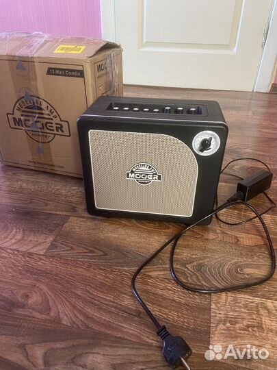 Mooer DH01 Hornet 15 bk