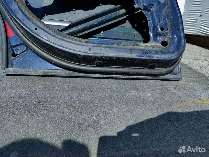 Левая задняя дверь BMW E39 в хорошем состоянии