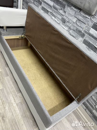 Кухонный диван