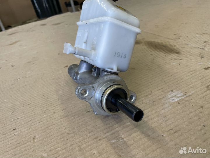 Бачок с гтц Киа Сид 1, Серато 2, i 30 2006-2012