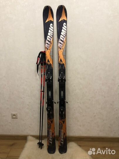 Горные лыжи с креплениями, палками, ботинки