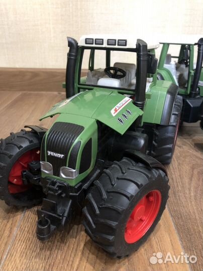 Трактор Bruder