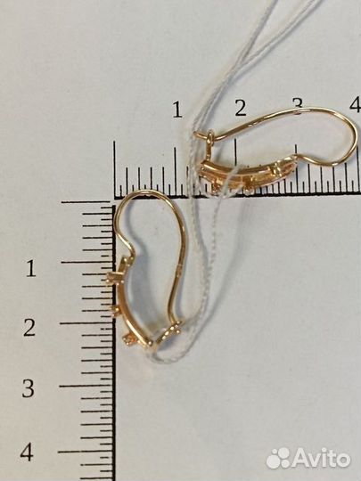 Серьги с синтетическим камнем Золото