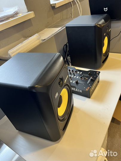 KRK rokit 8 G3 Студийные мониторы
