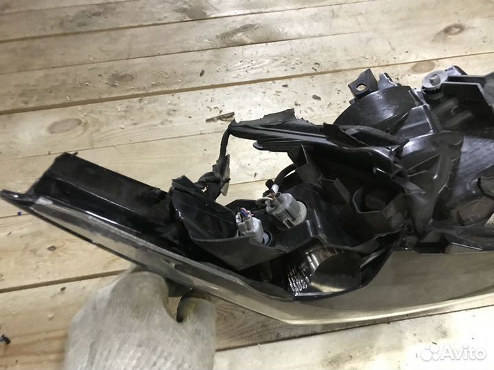 Фара Lexus RX 4