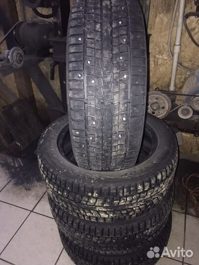Dunlop SP Winter Ice 01 205/55 R16 94T