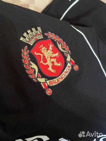 Футболка Balenciaga Lion Crest Soccer