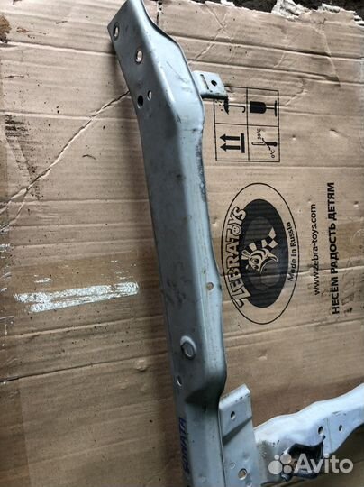 Рамка радиатора Hyundai Sonata