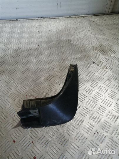 Брызговик задний правый Kia Sportage SL G4KD 2010