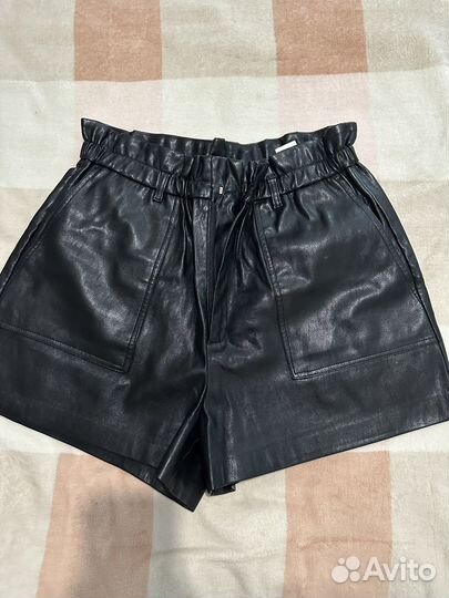 Кожаные шорты