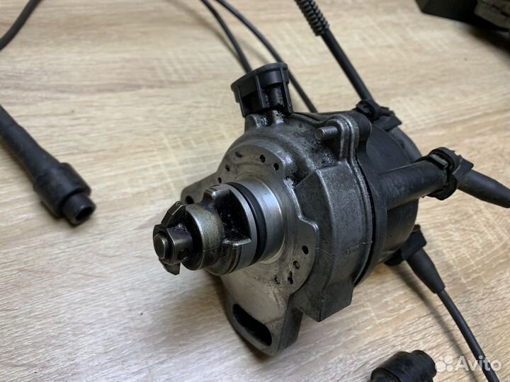 Трамблер Toyota Carina E 1.6