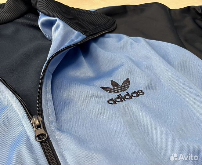 Спортивный костюм adidas из ретро в стиле 90х