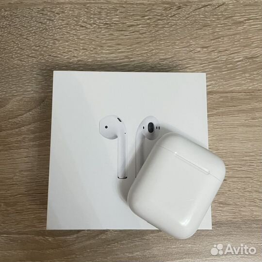 Беспроводные наушники apple airpods