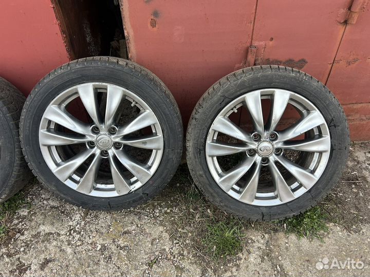 Зимние колеса 245/45 r 18 infiniti