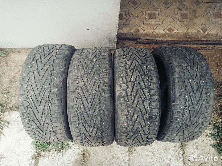 Pirelli Ice Zero 225/50 R17