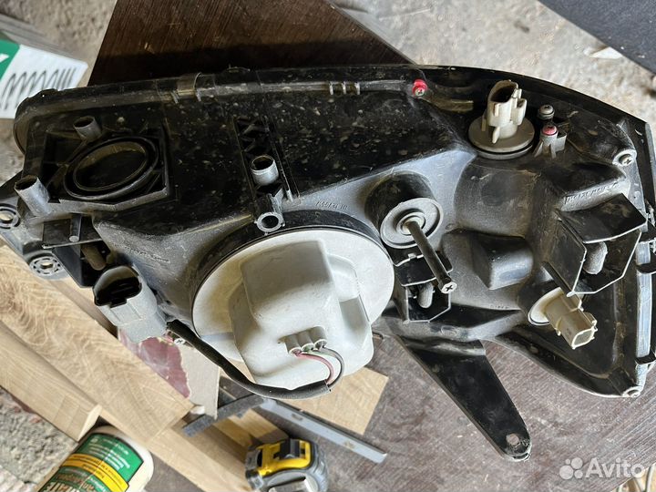 Фара subaru outback BH