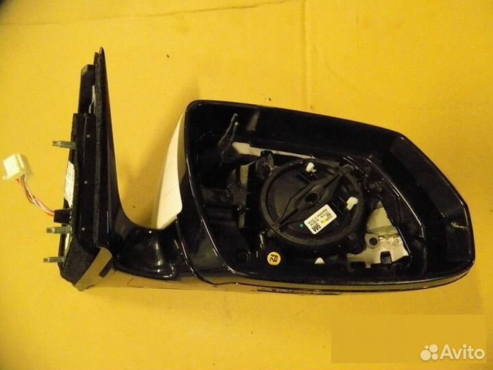 Зеркало правое Hyundai Genesis с 2014