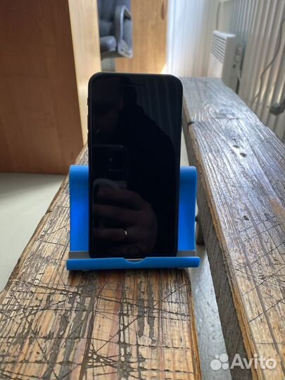 iPhone SE (2020), 64 ГБ