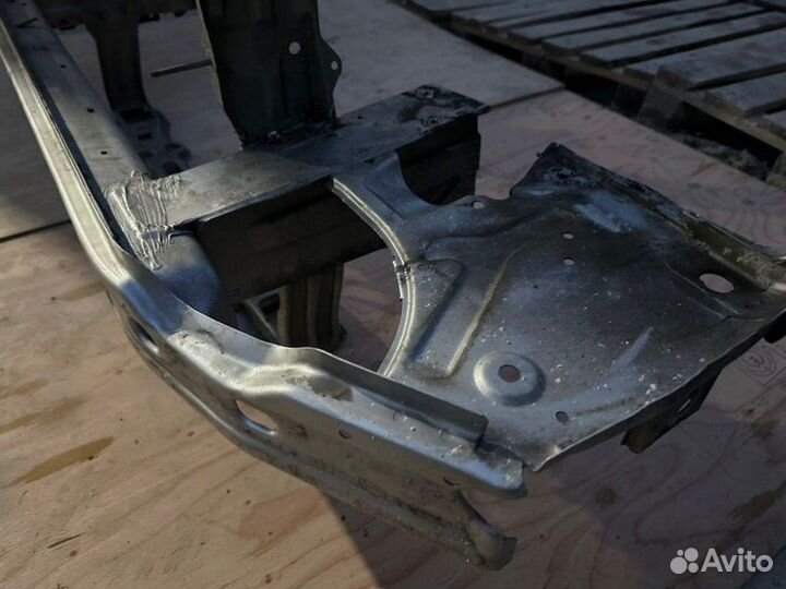 Телевизор Mercedes E W210 ом113.980 2001