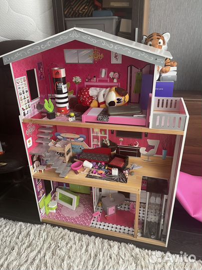 Кукольный дом KidKraft для Барби с мебелью