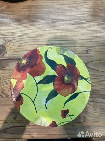 Подарочная коробка