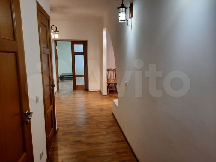 2-к. квартира, 71,1 м², 2/9 эт.