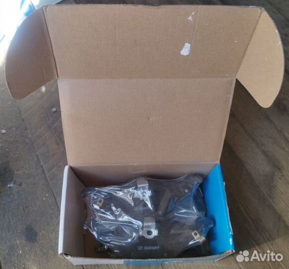 Тормозные колодки передние Opel