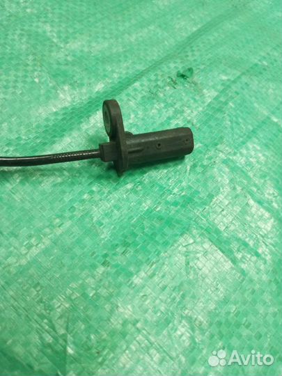 Датчик ABS передний правый Volvo XC70