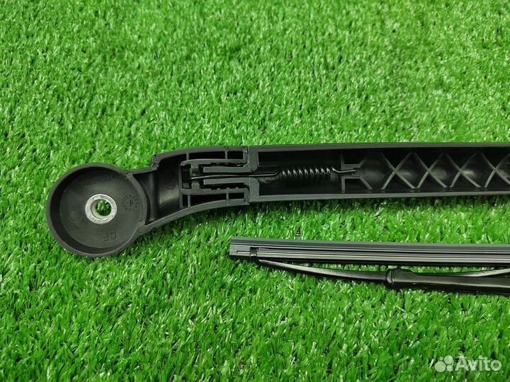 Поводок заднего стеклоочистителя Cayenne 955/957 p