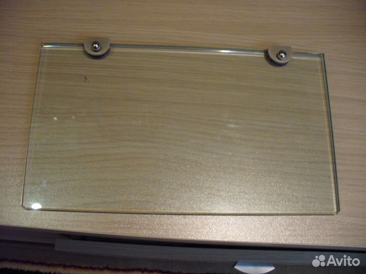 5 стеклянных полок с креплениями-новые