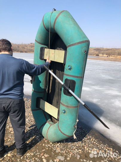 Надувная лодка резиновая с вёслами